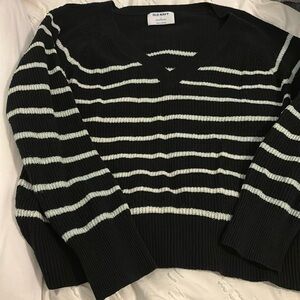 old navy black and white stripe sweater